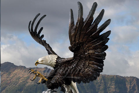 Outdoor decoration bronze animal craft metal eagle statue for sale