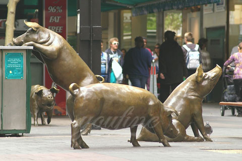 Bronze large animal statue sitting pig bronze sculpture for sale