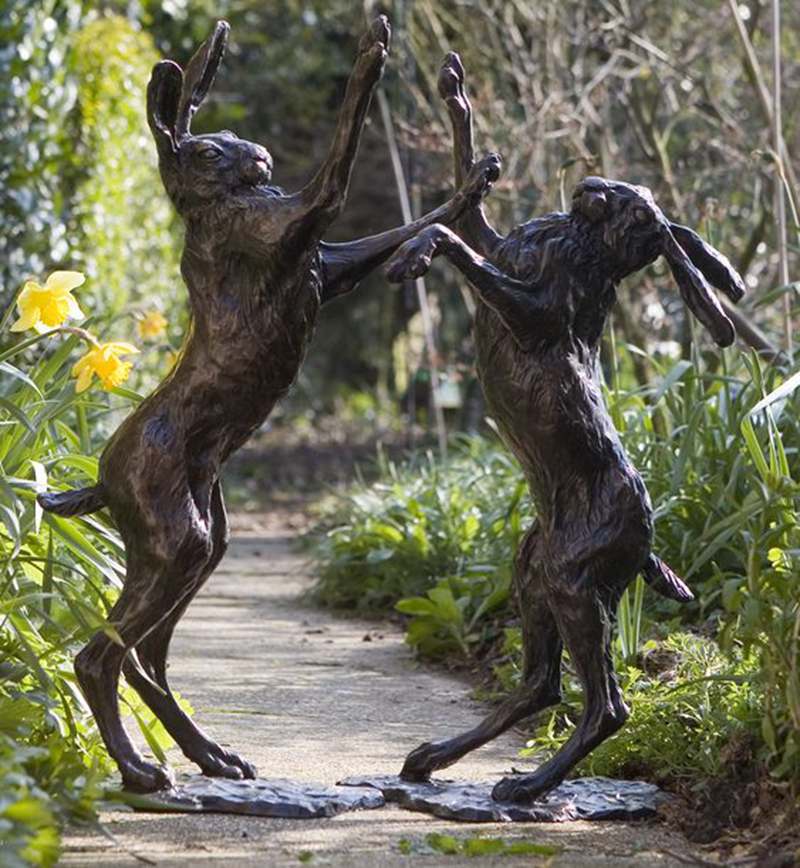 bronze rabbit garden statue-03-YouFine Sculpture