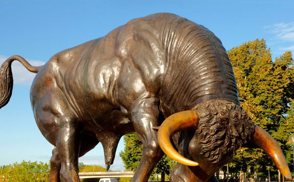 Outdoor Large Bronze Bull Statue for Sale
