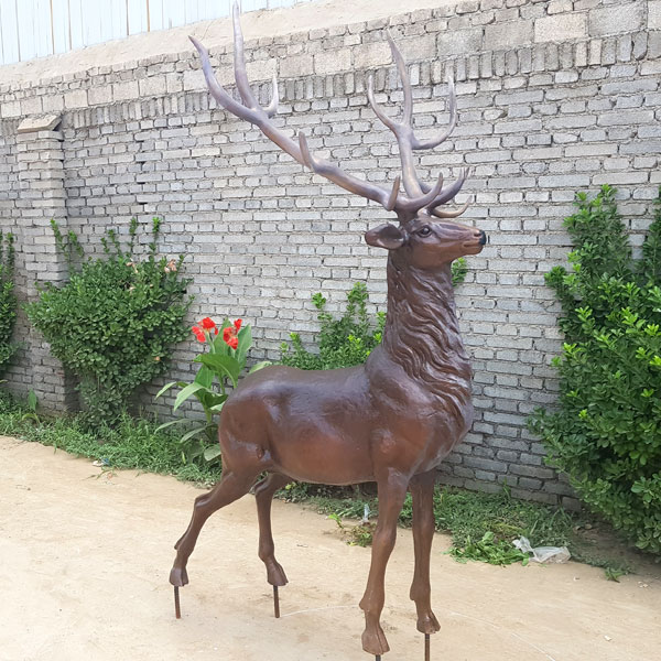 Description of bronze Deer Sculpture