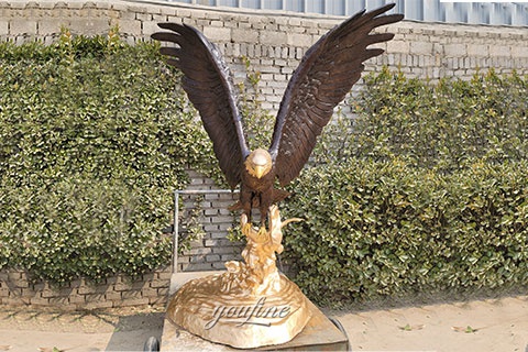 Life-Size Bronze Soaring Eagle Sculpture Outdoor Decor BOK1-241