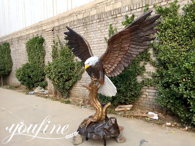 Large Bronze Eagle Sculpture Outdoor Decor for Sale